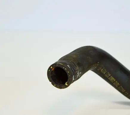 Mercedes-Benz C W204 Engine coolant pipe/hose A2045010982