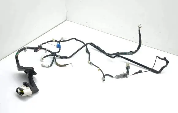 Lexus IS III XE30 Front door wiring loom 8215253422A