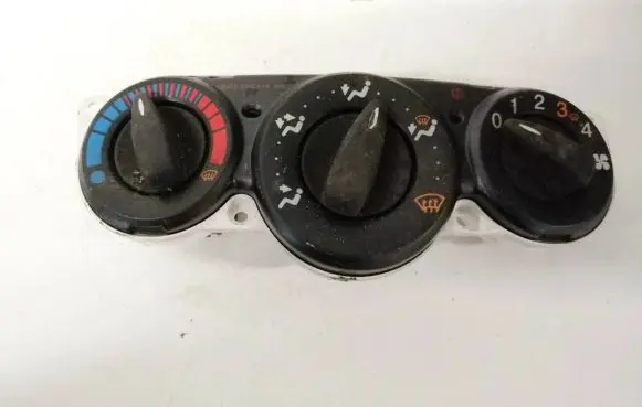 Ford Focus Climate control unit 98ab18c419ae