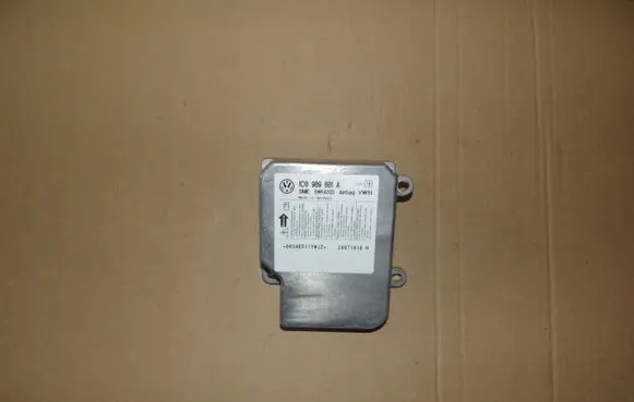 Skoda Fabia Mk1 (6Y) Airbag control unit/module 1C0909601A