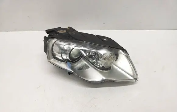 Volkswagen PASSAT B6 Headlight/headlamp 3C0941752