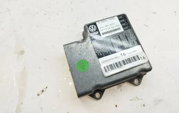 Volkswagen PASSAT B6 Airbag control unit/module 3C0909605K 391131 10H029S2521