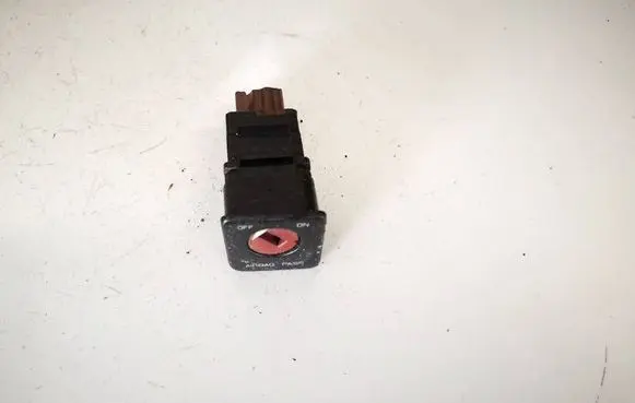 Passenger airbag on/off switch