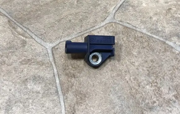 Mercedes-Benz C W204 Airbag deployment crash/impact sensor A2128204926