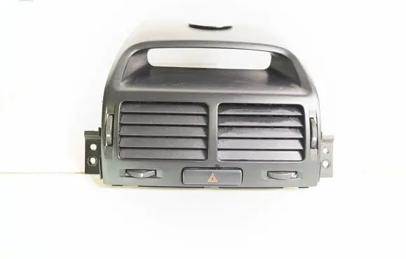 Suzuki Grand Vitara II Dash center air vent grill 7382165J0