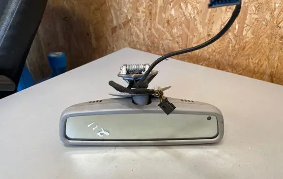 Mercedes-Benz E W211 Rear view mirror (interior) 2118101717