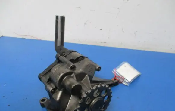 Mercedes-Benz Vito Viano W638 Oil pump 