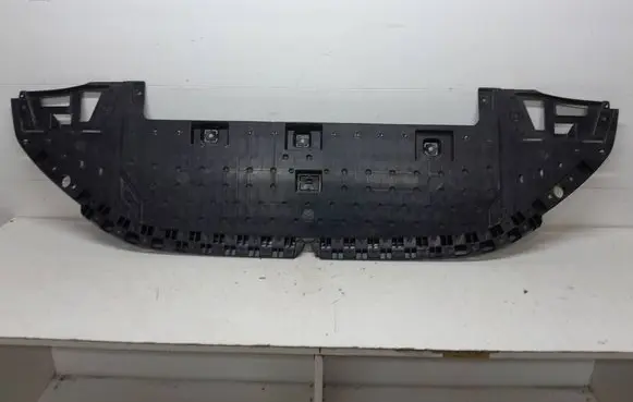 Peugeot 208 II Front bumper skid plate/under tray 9823206580