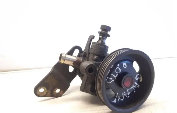 Mitsubishi Galant Power steering pump