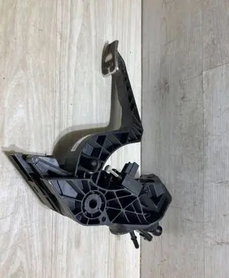 Ford Ecosport Clutch pedal H1BC7B633C1D