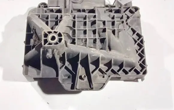 Skoda Fabia Mk1 (6Y) Battery bracket 600915331