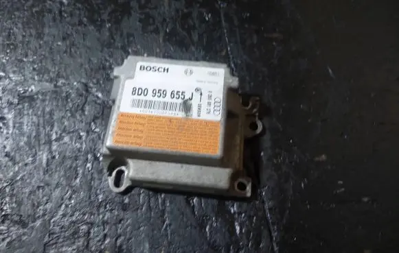 Audi A4 S4 B5 8D Airbag control unit/module 8D0959655J 0285001276