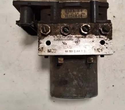 Renault Megane II ABS Pump 84B02AAY2 0265234000 8200038702
