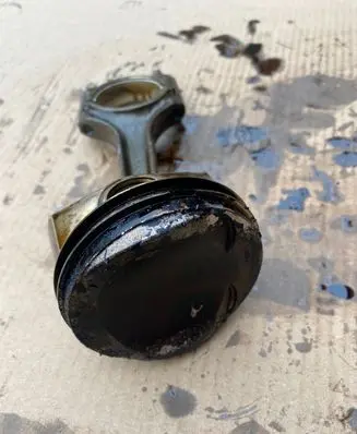 Skoda Yeti (5L) Piston with connecting rod 06HC 122918 06HS