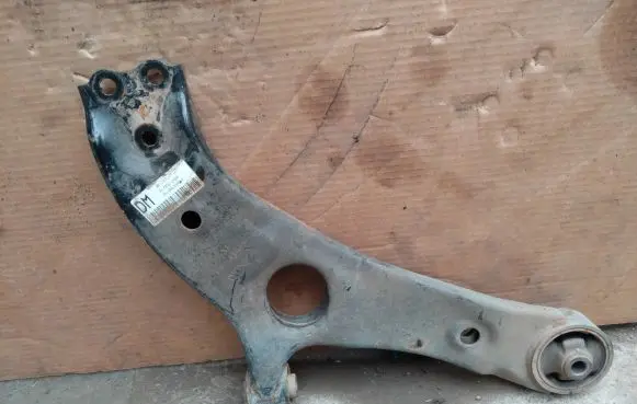 Hyundai Santa Fe Front lower control arm/wishbone 545012W200