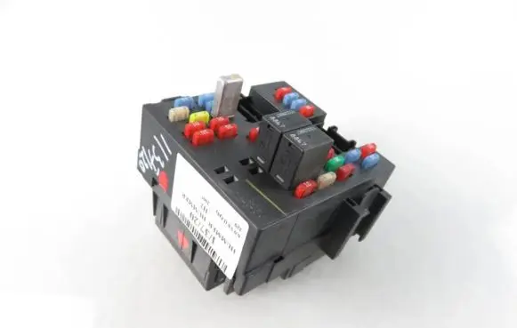 Hummer H2 Central body control module 1514190201