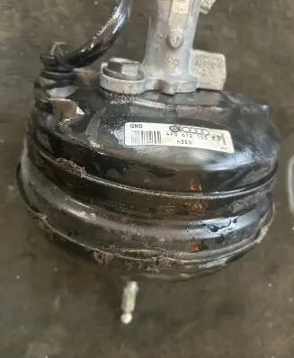Audi A6 S6 C6 4F Brake booster 4F0612105c
