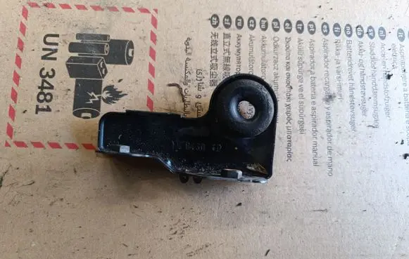 Maserati Ghibli Front splash guards bracket