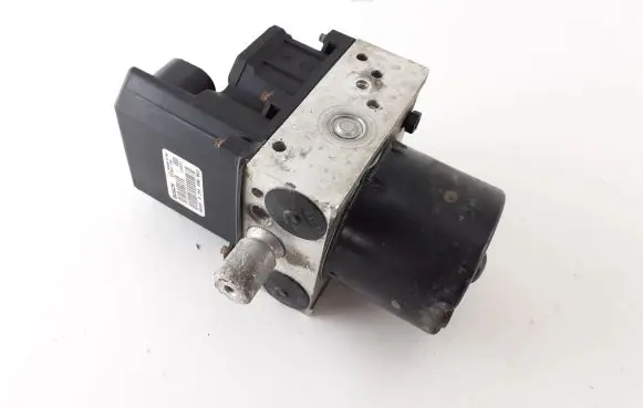 Skoda Fabia Mk1 (6Y) ABS Pump 6Q0614117D 0265800003