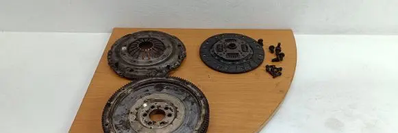Skoda Octavia Mk2 (1Z) Clutch set kit 037105273C 03L141016K 03L141032G