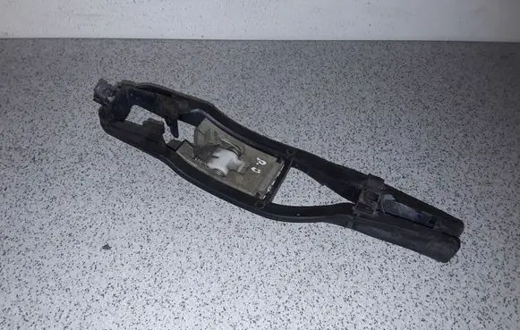 BMW 3 E46 Front door coupe exterior handle/bracket 51218226122 8226122