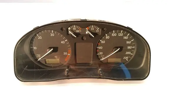 Volkswagen PASSAT B5 Speedometer (instrument cluster) 3B0919880D