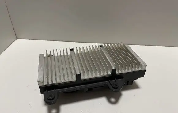 BMW 7 E65 E66 Current control relay 6922820
