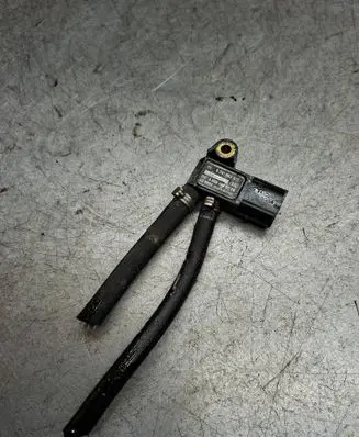Mercedes-Benz E W211 Exhaust gas pressure sensor A0061539528 0281002925 1109161EL1