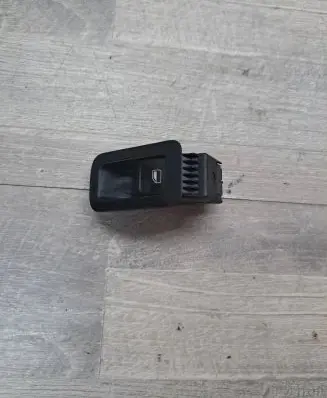 Volkswagen Golf Sportsvan Electric window control switch 5G0868345