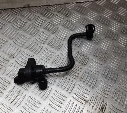 BMW 1 E81 E87 Turbo solenoid valve 4T275N
