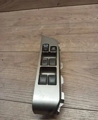 Nissan X-Trail T30 Quarter vent window switch