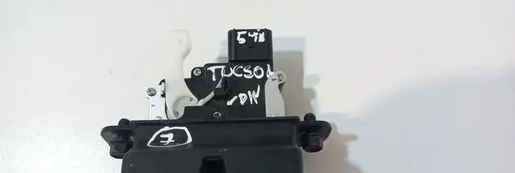 Hyundai Tucson TL Tailgate lock latch 0000988