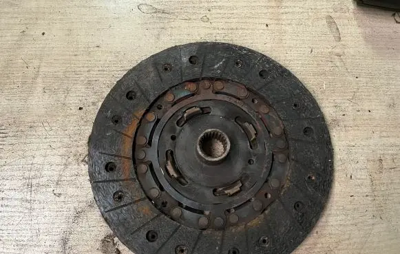 Clutch pressure plate