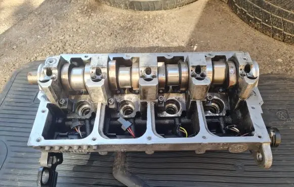 Ford Galaxy Engine head 038103373R