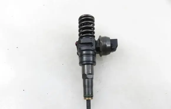 Audi A4 S4 B6 8E 8H Fuel injector 0414720216 038130073BA