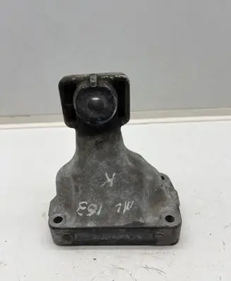 Mercedes-Benz ML W163 Engine mounting bracket A6282230204