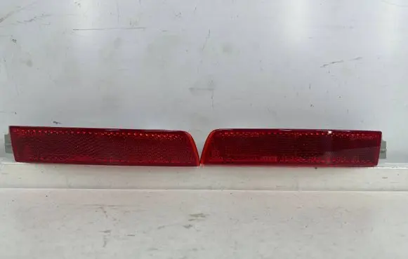 Nissan Murano Z51 Rear tail light reflector 26565-5c000 26560-5c000