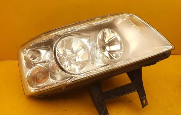 Volkswagen Multivan T5 Headlight/headlamp