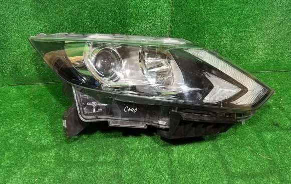 Nissan Qashqai Headlight/headlamp 100-18014