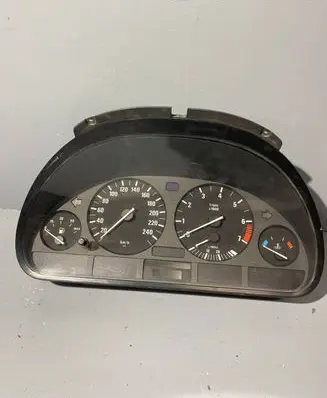 BMW 5 E39 Speedometer (instrument cluster) 87001313