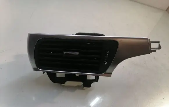 Audi A6 S6 C7 4G Cabin air duct channel 4G2820902