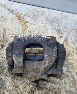 Toyota Auris 150 Front brake caliper
