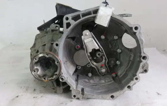 Volkswagen Jetta VI Manual 6 speed gearbox QTK