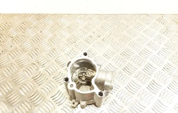 Volvo S60 Vacuum pump 31480558