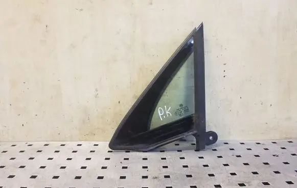 Volkswagen PASSAT B8 Front door vent window glass four-door 3G0845113C