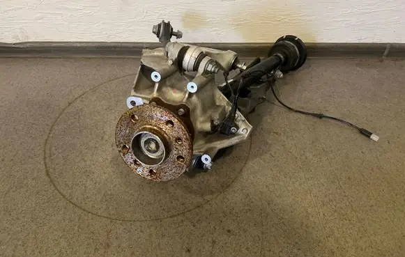 BMW X5M G05 F95 Rear wheel hub spindle/knuckle 8091191 6878019 7847409