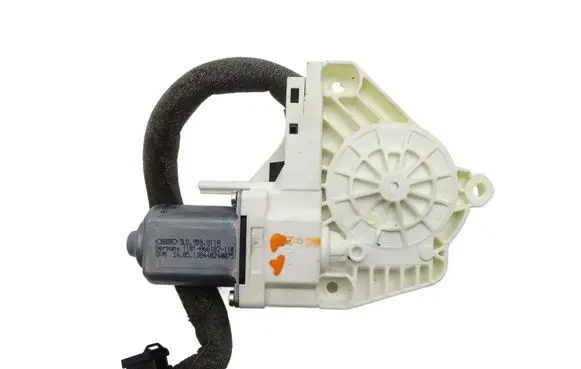 Skoda Yeti (5L) Front door window regulator motor 5L0959811A