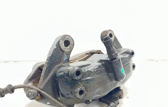 Mercedes-Benz E W211 Front brake caliper 20704703