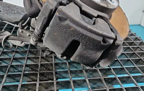 Front brake caliper