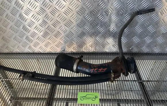 Mercedes-Benz G W461 W463 1st Gen Fuel tank filler neck pipe A4634700520 4634700520